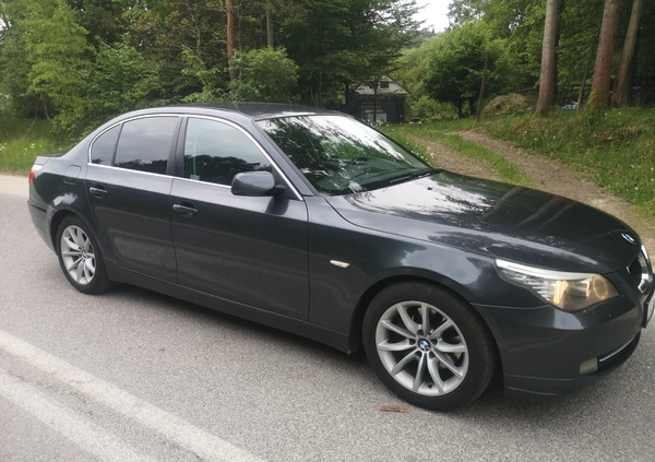 BMW Seria 5 cena 43000 przebieg: 263000, rok produkcji 2008 z Kielce małe 137